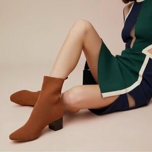 Cushionaire Bishop Brown Knit Sock Boots / Booties